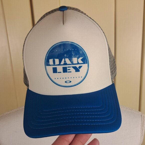 OAKLEY Classic Snap Back Blue White Trucker Hat - Picture 1 of 8